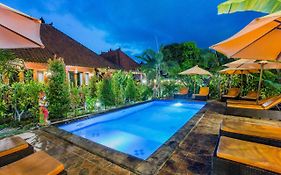Dinatah Lembongan Villas